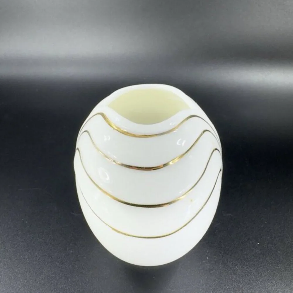 Vintage 1980s Y H Taiwan Fine Bone China Small Vase Vessel Gold Painted Vase VTG
